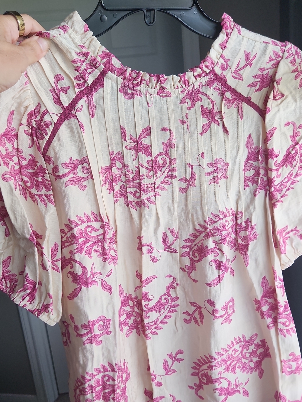 She + Sky Women’s Cream Floral Print Blouse with Pink Paisley Motif